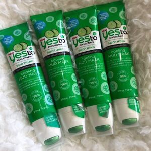 NEW (Pack of 4) Yesto Cucumber cooling mud mask